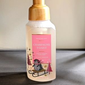 Bath and Body Works foaming hand soap - champagne toast